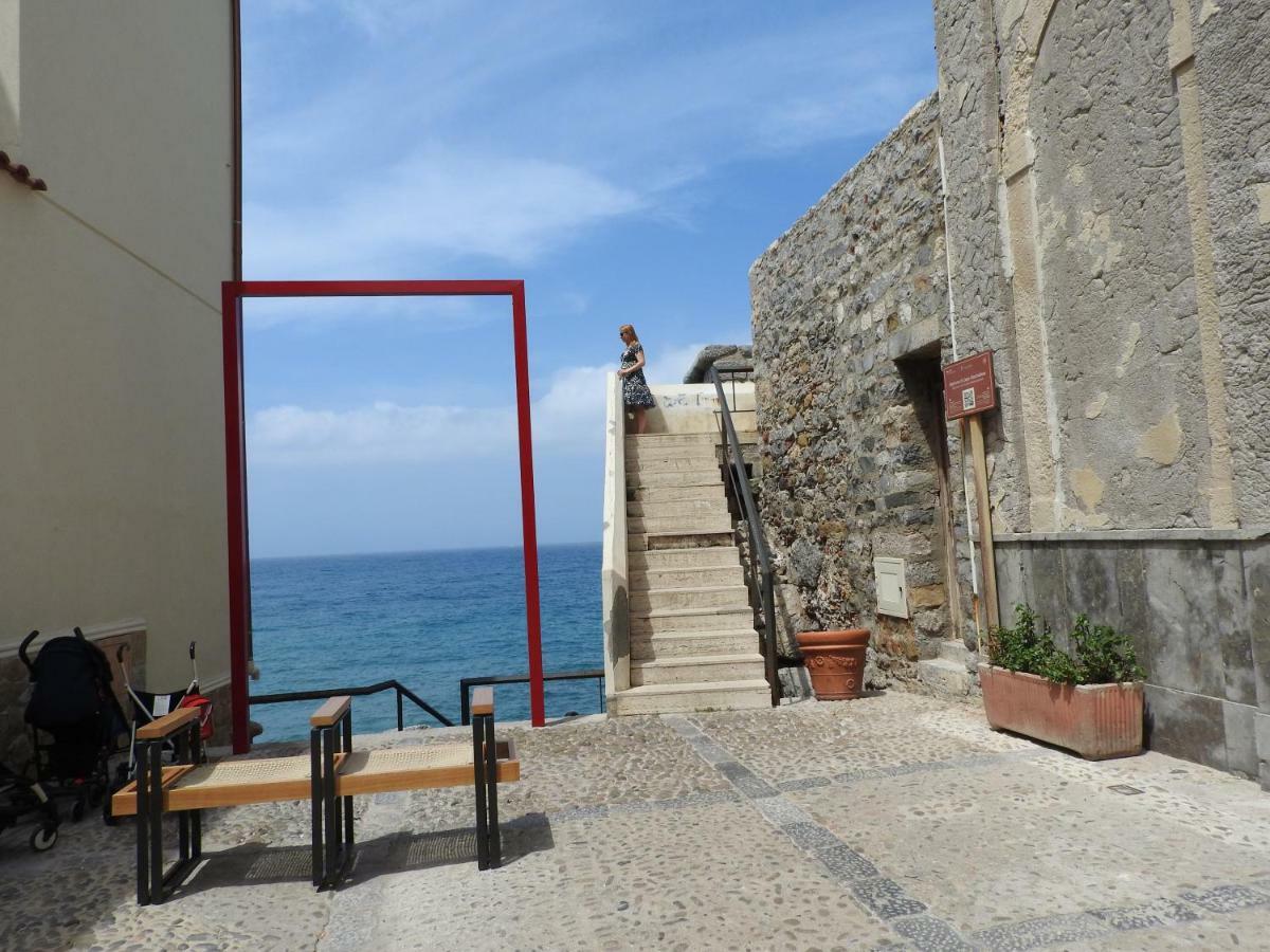 Вілла Terrazza Piazzetta Piazza Francesco Crispi Чефалу Екстер'єр фото